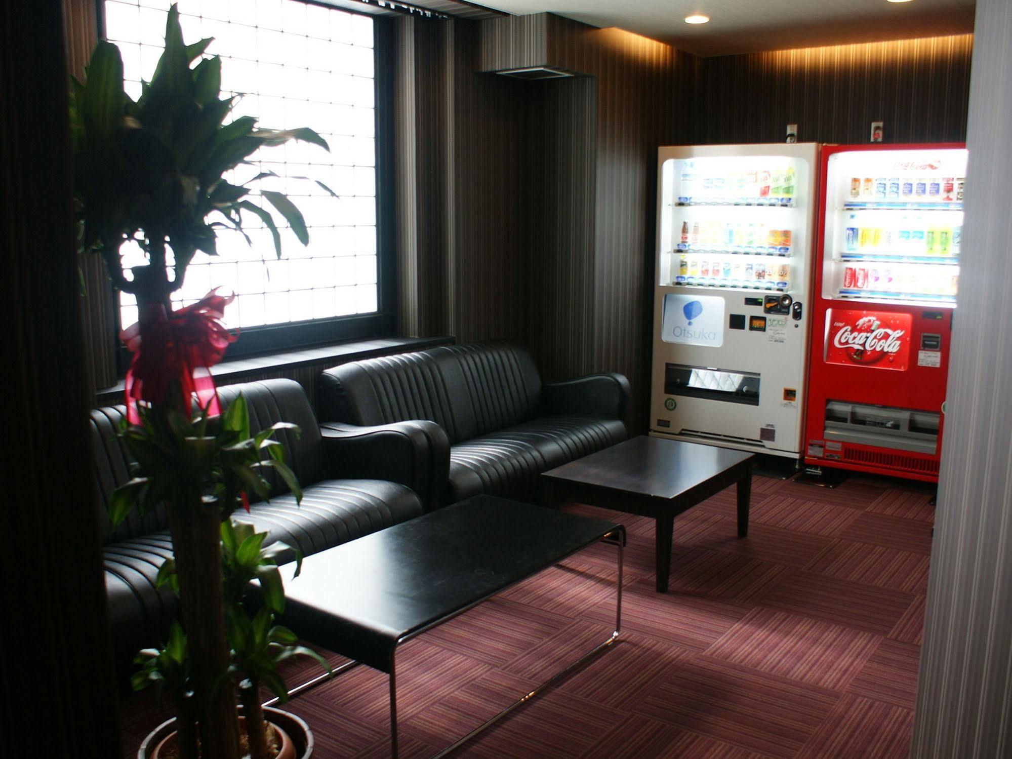 Hotel Livemax Budget Esaka Suita Zewnętrze zdjęcie